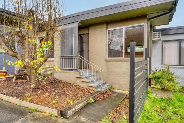 3/70 Lusher Road, Croydon